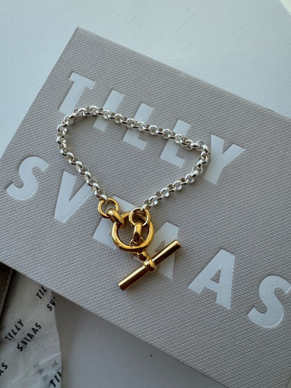 NIB Tilly Sveaas Small Silver Gold T-Bar Clasp Belcher Chain Bracelet